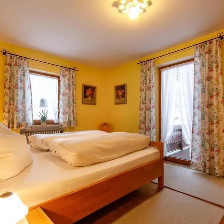 Helga Mayer Inkl. Chiemgaukarte Apartment Ruhpolding